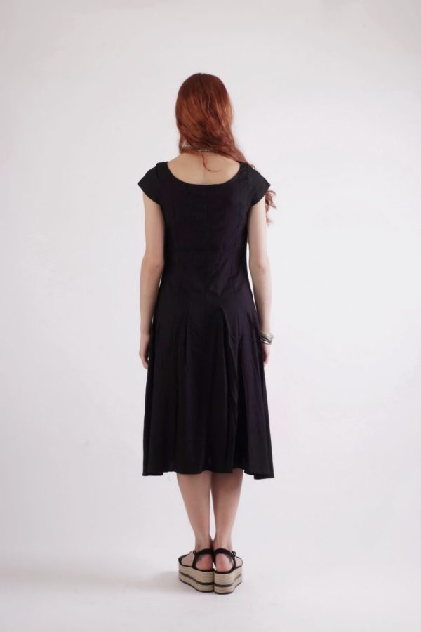 Short sleeve black dress